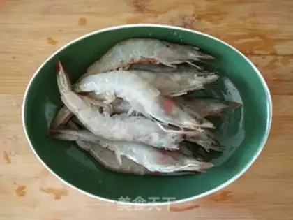 Make A garlic fan with a shrimp back step 0