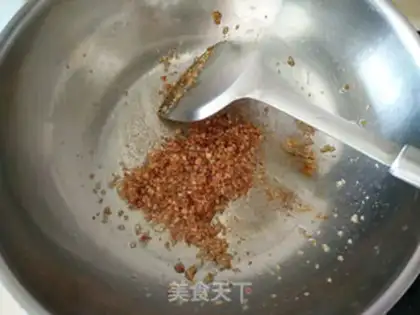 Make A garlic fan with a shrimp back step 3