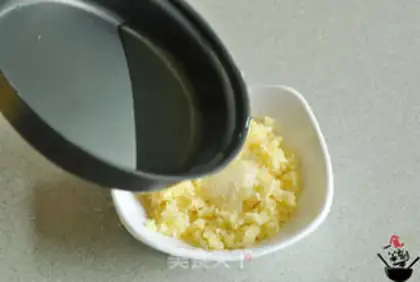 Make Garlic white meat step 4