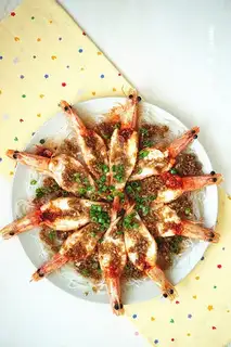Make A garlic fan with a shrimp back step 9