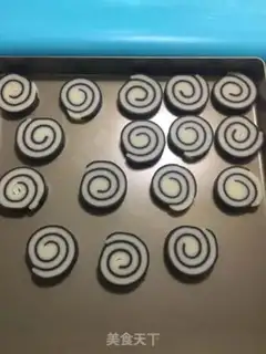 Make Cheese screw cookies step 12