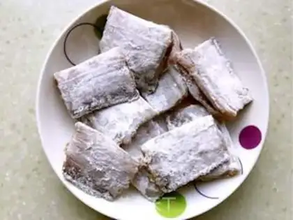Make Pepper salted fish step 1