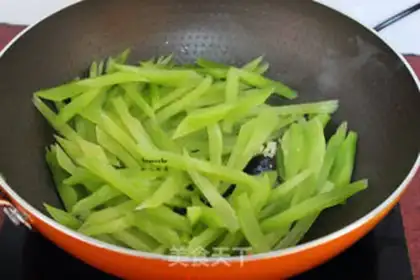 Make Garlic fried rice step 4