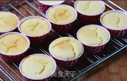 Make Grenade cake step 4