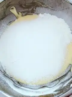 Make Almond cake step 4
