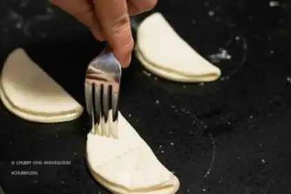 Make Plum-crunch step 12