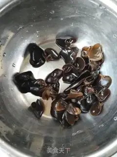 Make Sausage fried Dutch beans step 3