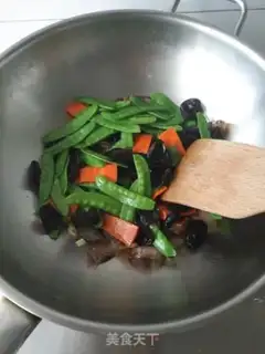 Make Sausage fried Dutch beans step 7