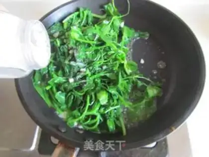 Make Garlic and sweet peas step 3