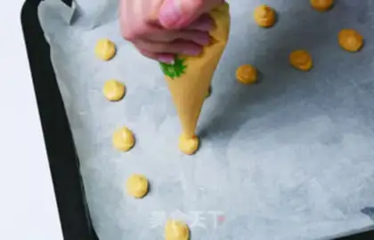 Make Pineapple cookies step 4