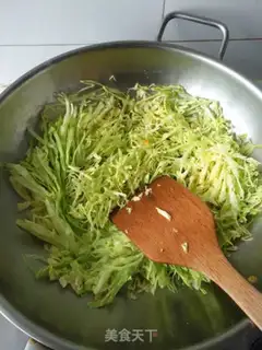 Make Salmon sauce and cabbage step 5