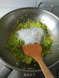 Make Salmon sauce and cabbage step 6