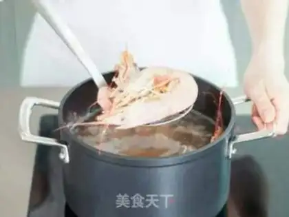 Make Shrimp with fingers step 1