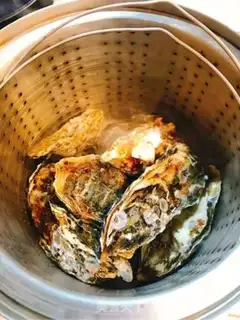 Make Three ways to eat an oyster step 0