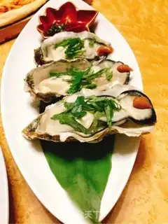 Make Three ways to eat an oyster step 2