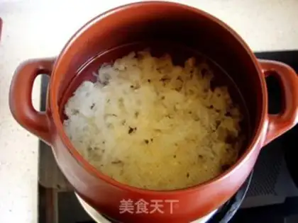 Make The silver spoon of a red date step 3