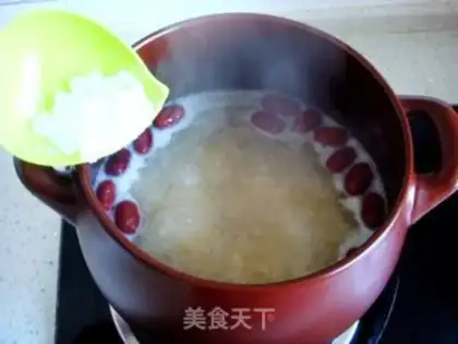 Make The silver spoon of a red date step 5