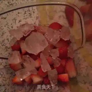Make Homemade strawberry sauce step 5