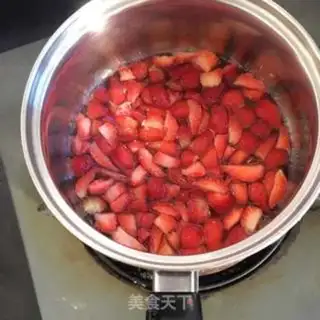 Make Homemade strawberry sauce step 11