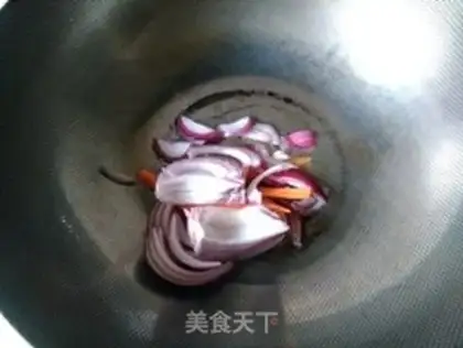 Make Spicy cow frog pot step 2