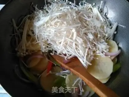 Make Spicy cow frog pot step 4