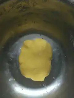 Make Basic butter cookies step 4