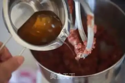 Make Mushroom beefballs step 12