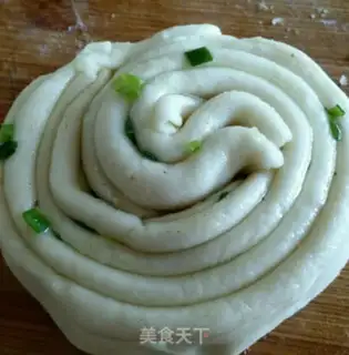 Make Hand grab cake step 3