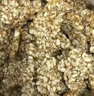 Make Peanut sugar step 4