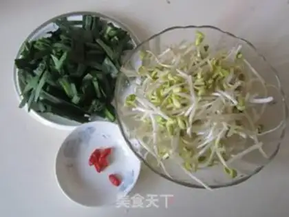 Make The bean sprouts step 0