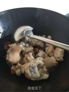 Make Pork hooves, soybeans step 6