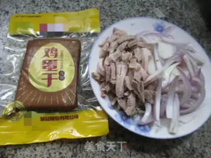 Make Five onion eggs dry step 0