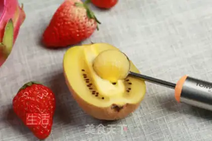 Make Fruit yogurt salad step 2