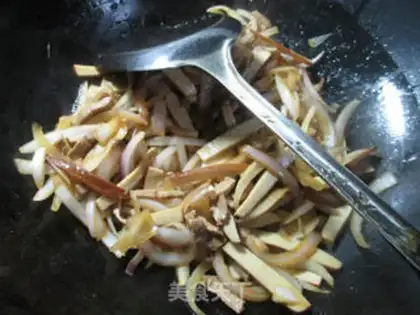 Make Five onion eggs dry step 6