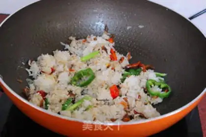 Make Pineapple rice step 6