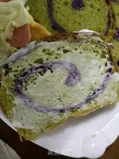 Make Spinach toast sandwich step 1