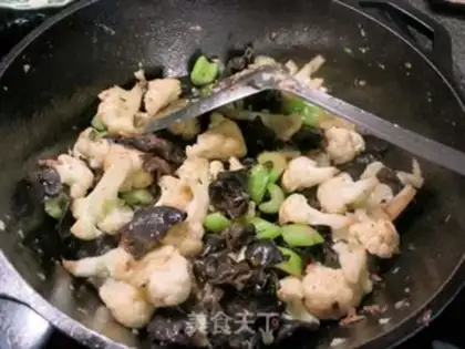Make Coconut and broccoli step 4