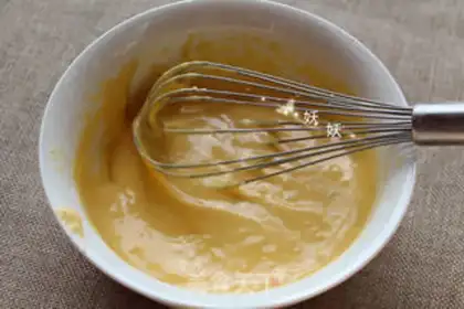 Make Strawberry cheese mousse step 3