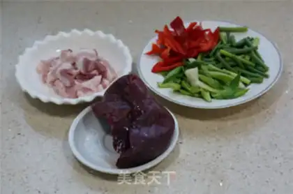 Make Five-flower pork-grass fried step 0