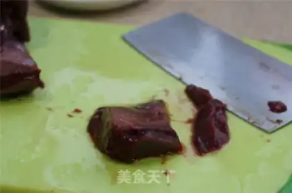 Make Five-flower pork-grass fried step 1