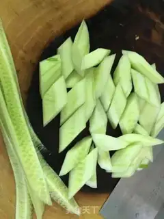 Make cucumbers for doubles step 1
