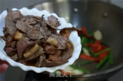 Make Five-flower pork-grass fried step 7