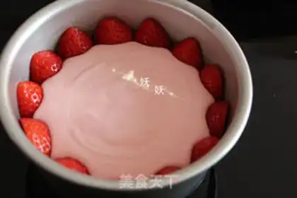 Make Strawberry cheese mousse step 16