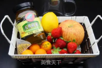 Make Honey fruit tea step 0