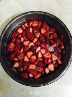 Make Strawberry sauce step 2