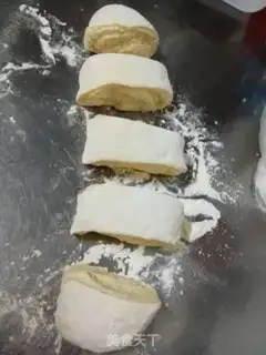 Make Onion bouquets step 2