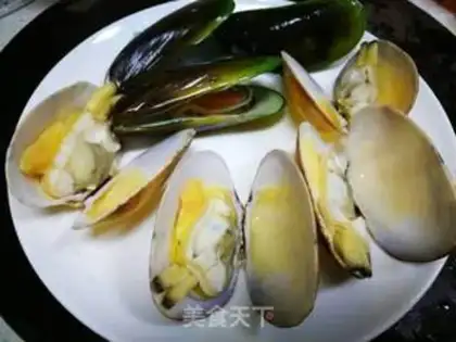Make Spanish seafood step 10