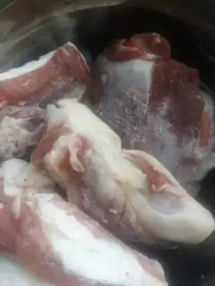Make Beanie and lamb dumplings step 1