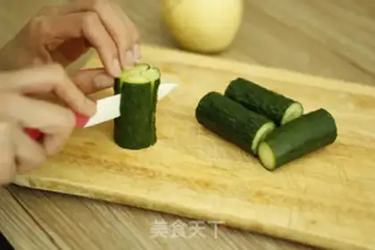 Make Fresh cucumber Sydney juice step 2