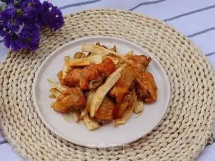 Make Fried mushroom chicken step 9